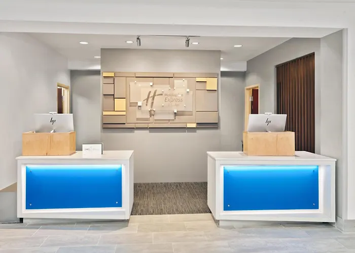 Express & Chicago West-o'hare Arpt Area By Ihg 2* Hillside