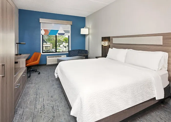 Express & Chicago West-o'hare Arpt Area By Ihg 2*
