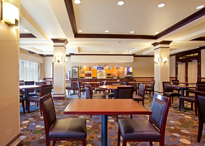 Express & Chicago West-o'hare Arpt Area By Ihg Hotel 2*