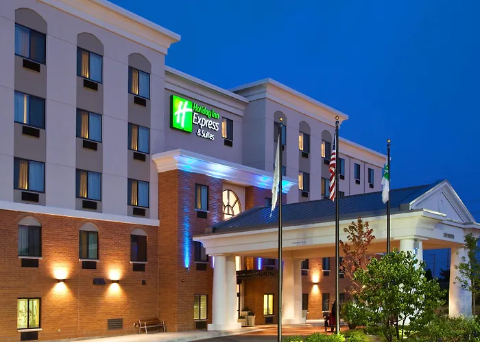 Express & Chicago West-o'hare Arpt Area By Ihg