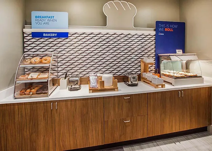 Express & Chicago West-o'hare Arpt Area By Ihg