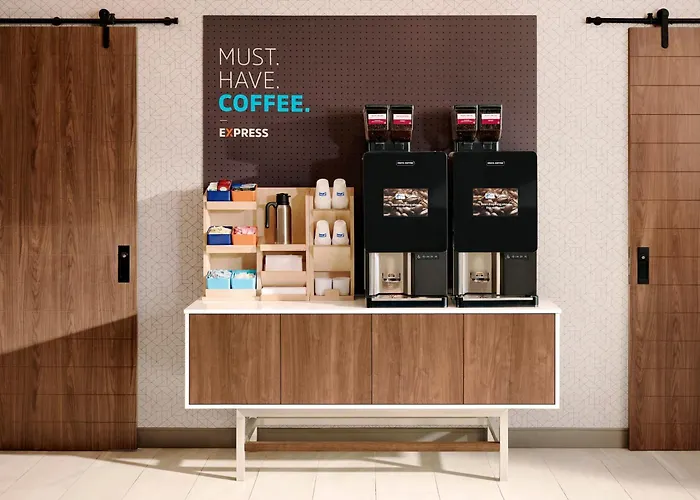 Express & Chicago West-o'hare Arpt Area By Ihg Hillside